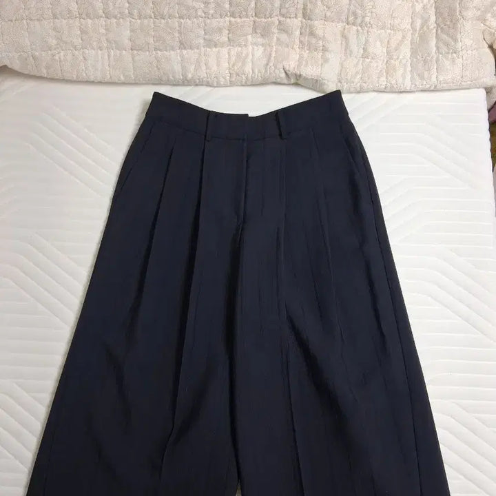 [BUNJANG] ORR Tucked Wide Fit Low Waist Slacks / 오르ORR 핀턱와이드핏 로우웨이스트M66 오르슬랙스와이드팬츠