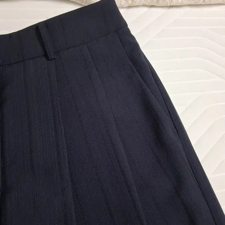 [BUNJANG] ORR Tucked Wide Fit Low Waist Slacks / 오르ORR 핀턱와이드핏 로우웨이스트M66 오르슬랙스와이드팬츠