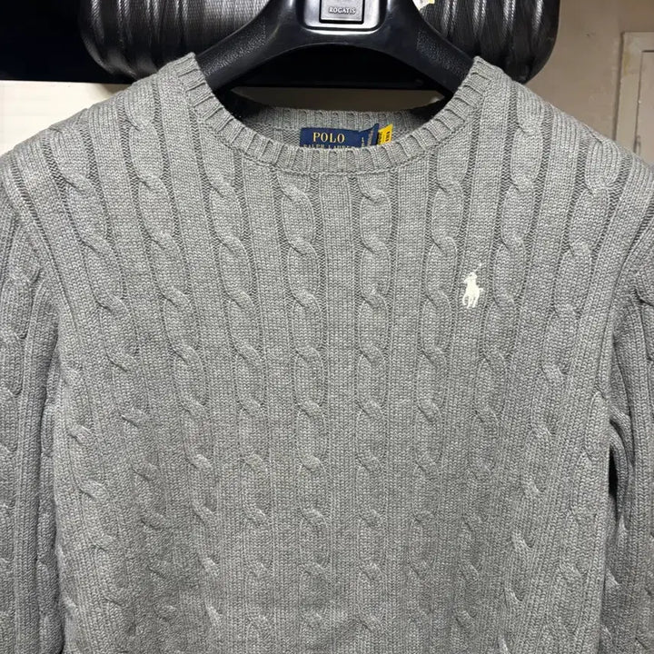 [SOLD OUT] 큐알정품) 폴로 여성용 케이블 니트 팝니다
