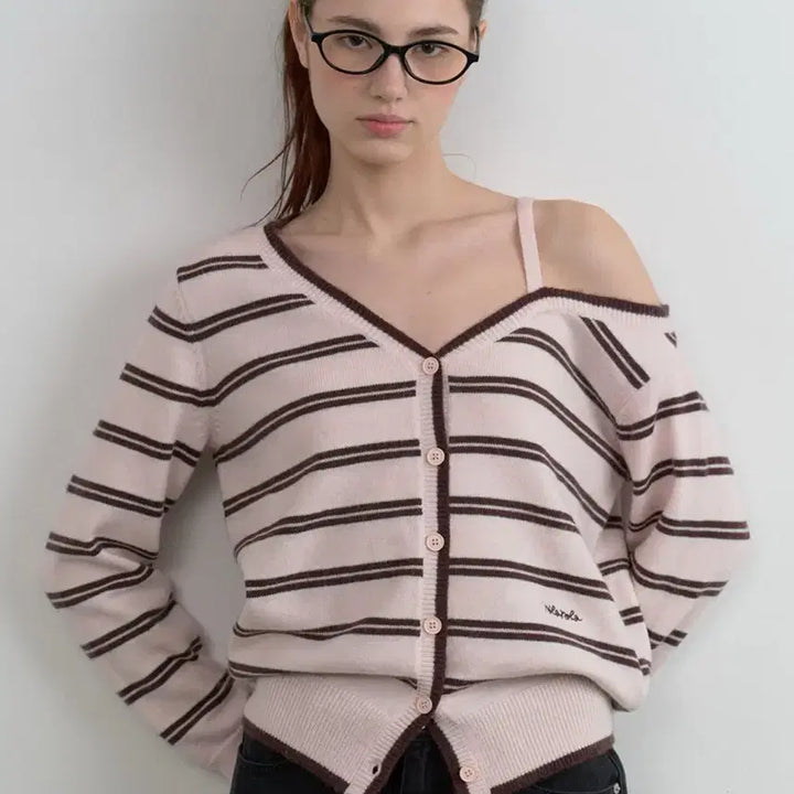 [BUNJANG] Rollerama Off-Shoulder Striped Cardigan Pink / 로라로라 원 오프숄더 스트라이프 가디건 핑크