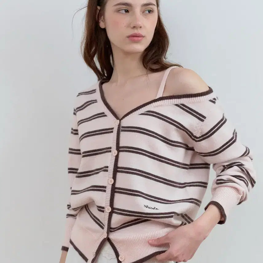 [BUNJANG] Rollerama Off-Shoulder Striped Cardigan Pink / 로라로라 원 오프숄더 스트라이프 가디건 핑크