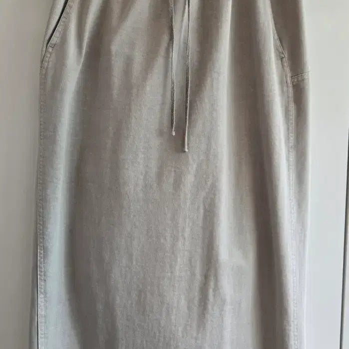 [SOLD OUT] 모노크롬 연카키색 밴딩 롱스커트(무배)