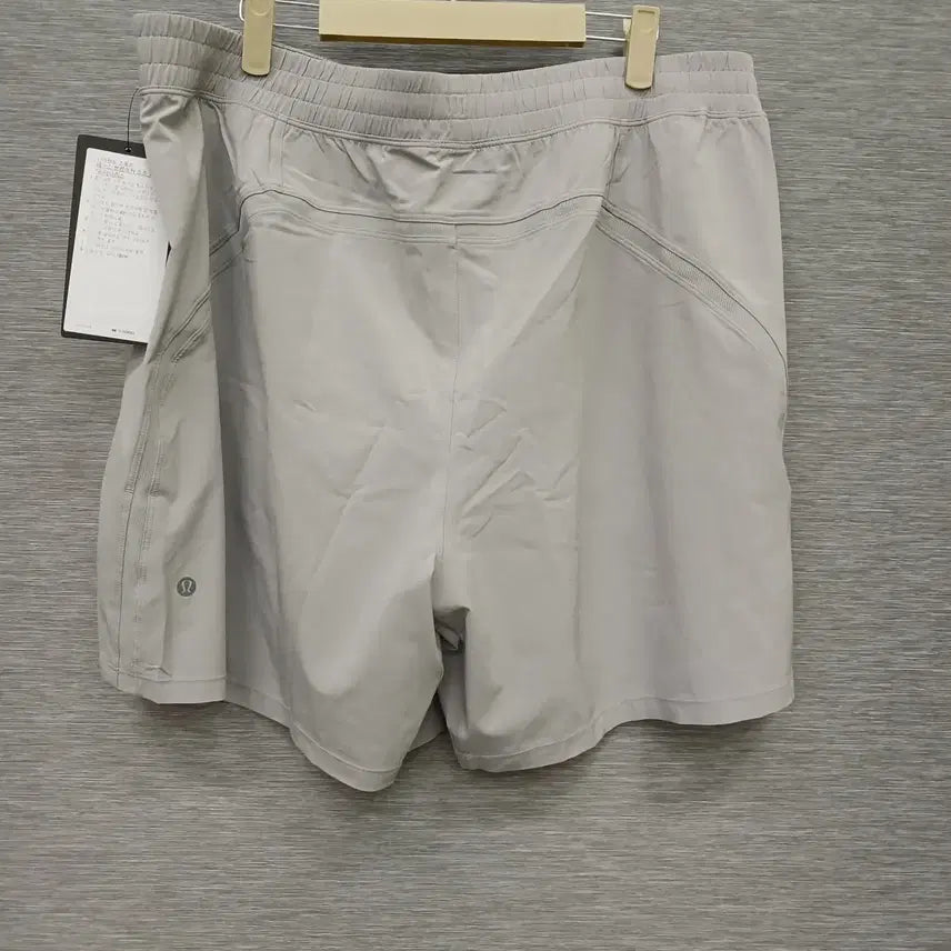 [SOLD OUT] 4662 새상품 룰루레몬 반바지 36