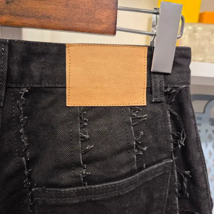 [BUNJANG] Matinkim Cutting Fringe Black Jeans S / 마땡킴 컷팅 프린지 블랙진 S