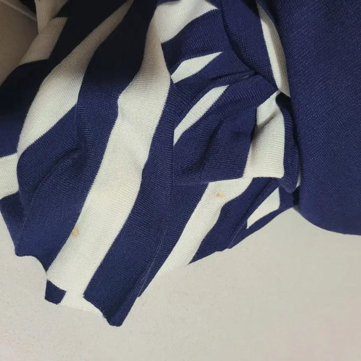 [SOLD OUT] 럭키슈에뜨 세일러 플리츠 니트 원피스