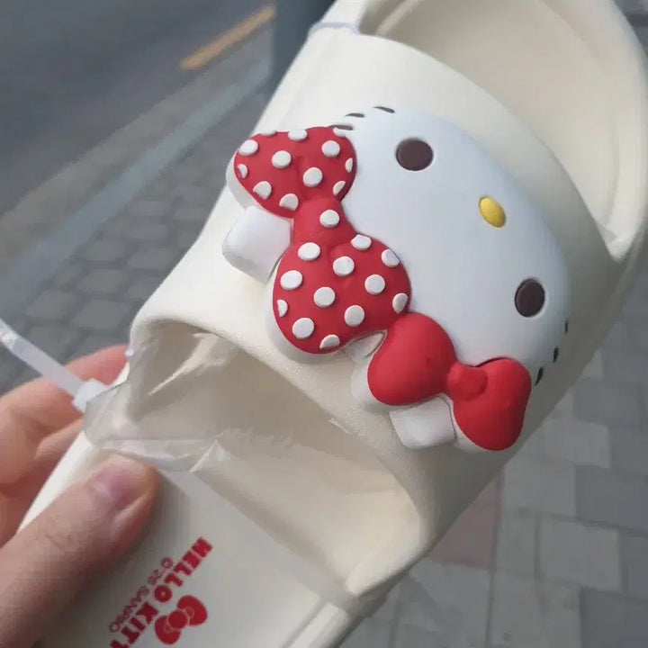 [SOLD OUT] 다이소보다싸다) 230 쌍리본 키티 슬리퍼 팝니다