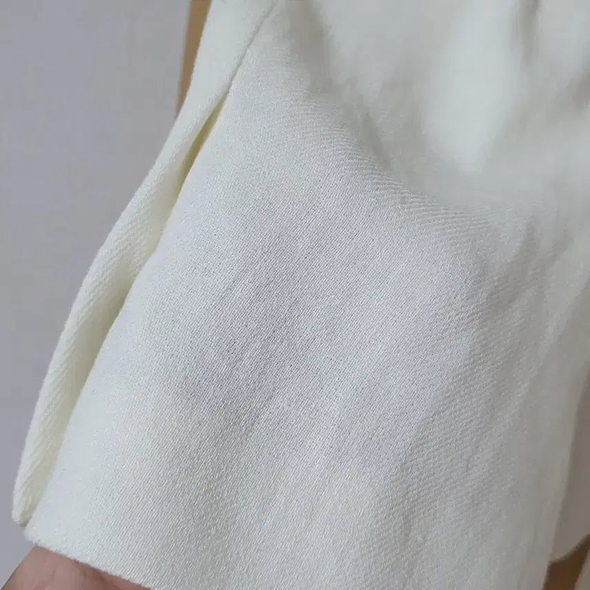 [SOLD OUT] 새상품) 자라 zara 린넨 블랜드 벨티드 블레이저 화이트 자켓 L