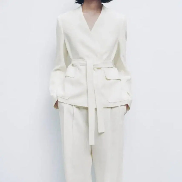 [SOLD OUT] 새상품) 자라 zara 린넨 블랜드 벨티드 블레이저 화이트 자켓 L