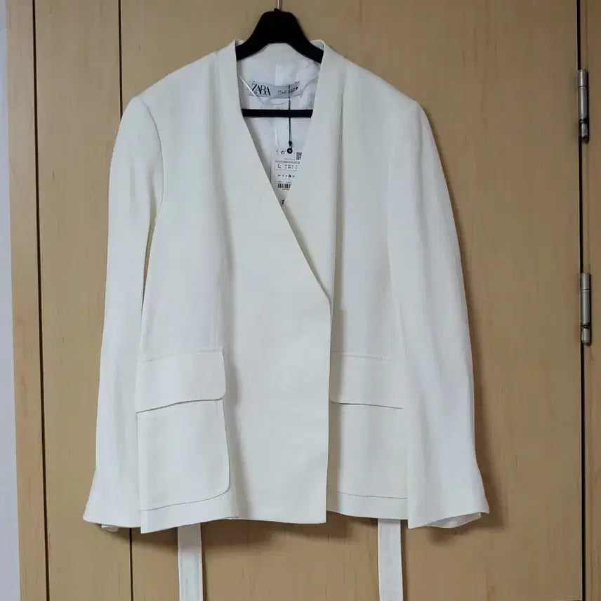 [SOLD OUT] 새상품) 자라 zara 린넨 블랜드 벨티드 블레이저 화이트 자켓 L