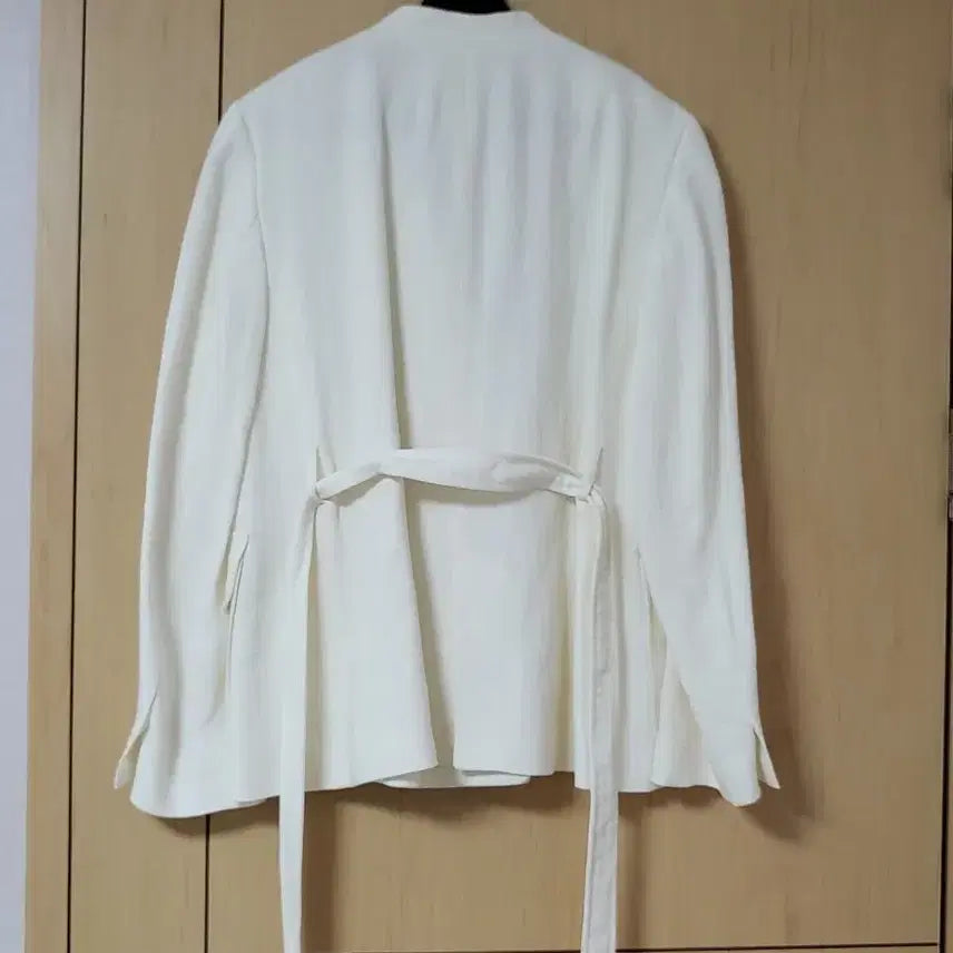 [SOLD OUT] 새상품) 자라 zara 린넨 블랜드 벨티드 블레이저 화이트 자켓 L