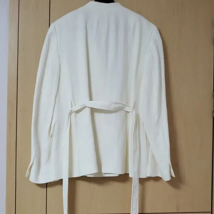 [SOLD OUT] 새상품) 자라 zara 린넨 블랜드 벨티드 블레이저 화이트 자켓 L