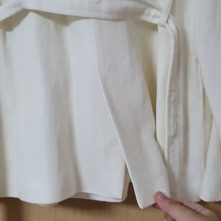 [SOLD OUT] 새상품) 자라 zara 린넨 블랜드 벨티드 블레이저 화이트 자켓 L