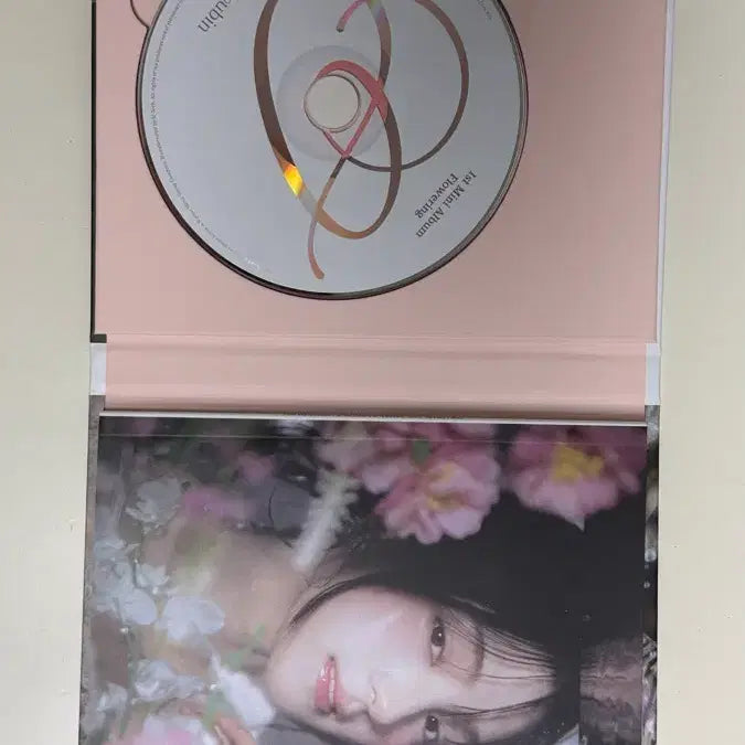 [SOLD OUT] 규빈 Flowering 1st Mini Album (친필싸인) 판매합니다