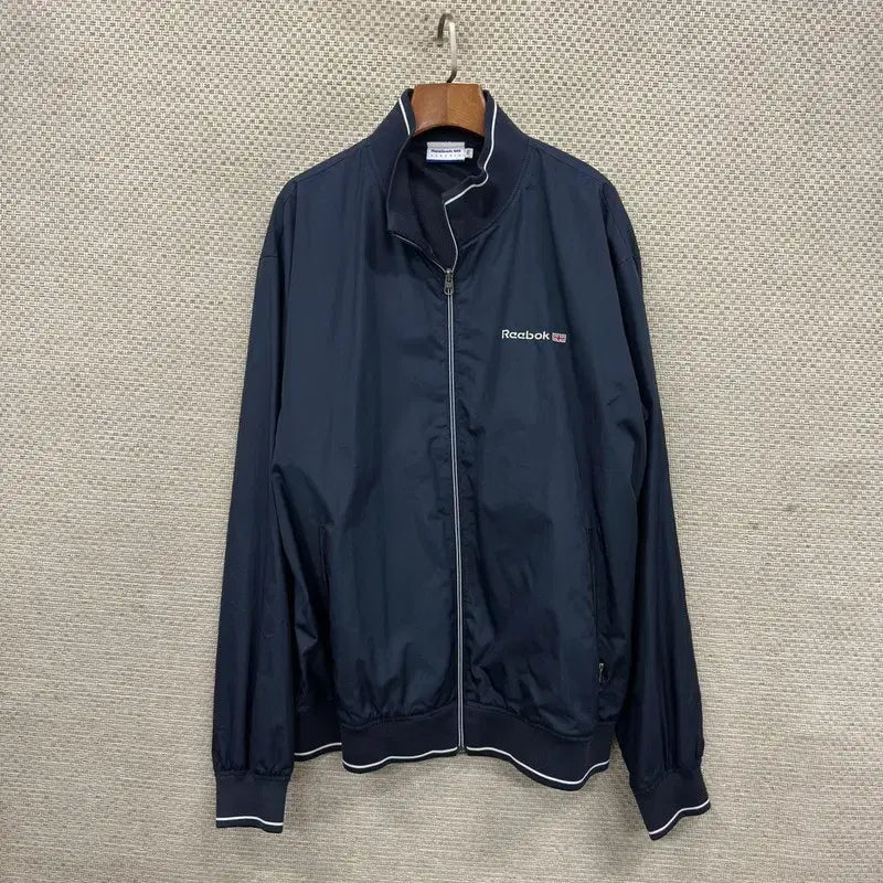 [BUNJANG] Reebok Embroidered Logo Windrunner Jacket / 리복 자수로고 윈드러너 바람막이 자켓 110 A09494