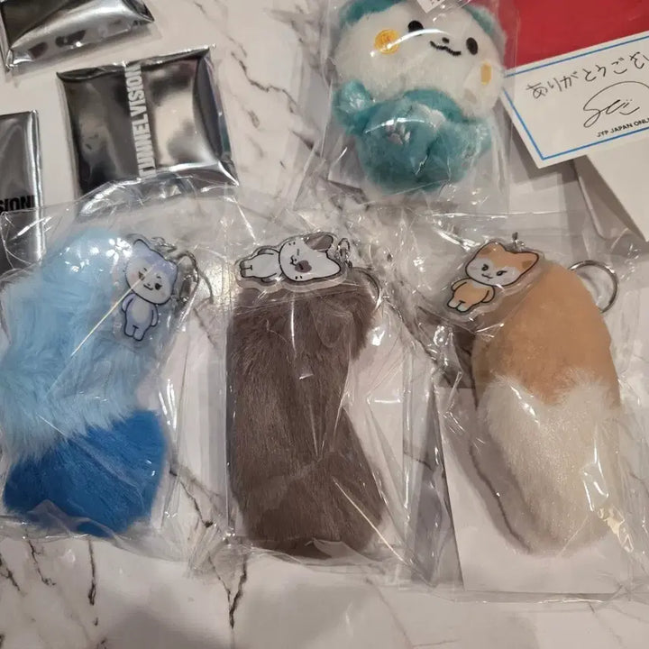 [BUNJANG] ITZY ChaeRyeong Twinzy Tail Keyring / itzy twinzy 채령 꼬리 키링(새상품)