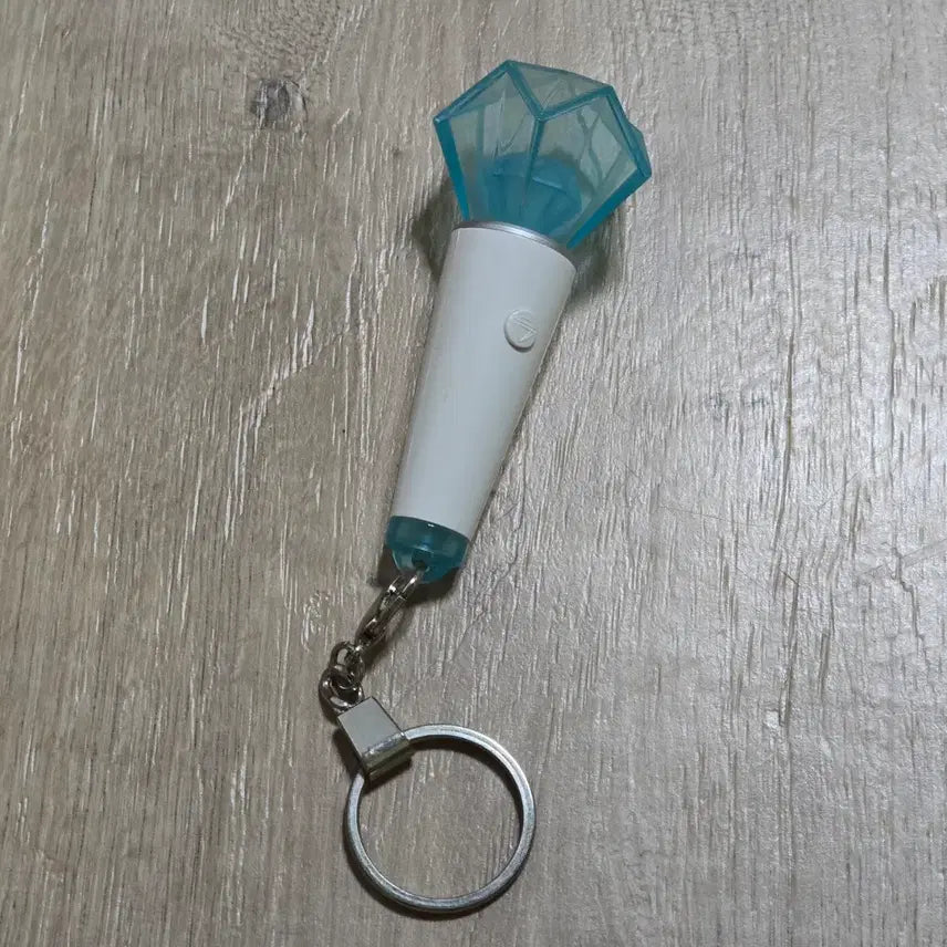 [BUNJANG] SHINee Official Lightstick Mini Keyring / 샤이니 응원봉 미니 키링