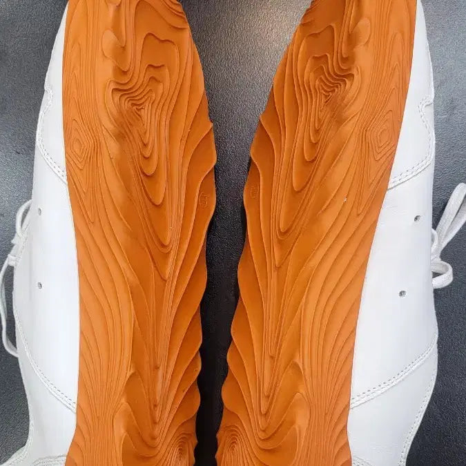 [BUNJANG] Motherground White &amp; Orange Sneakers / 마더그라운드 스니커즈