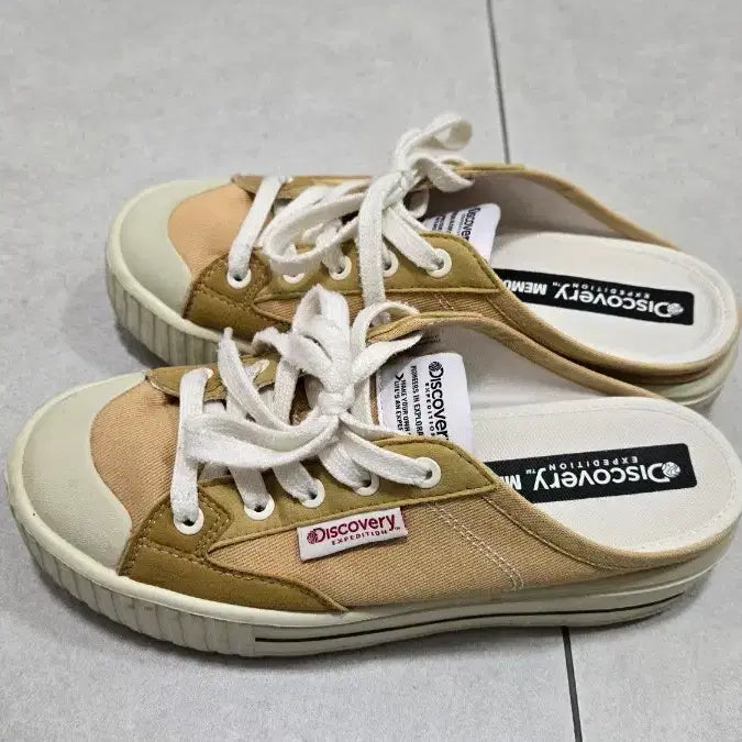 [SOLD OUT] 디스커버리 뮬리 스니커즈