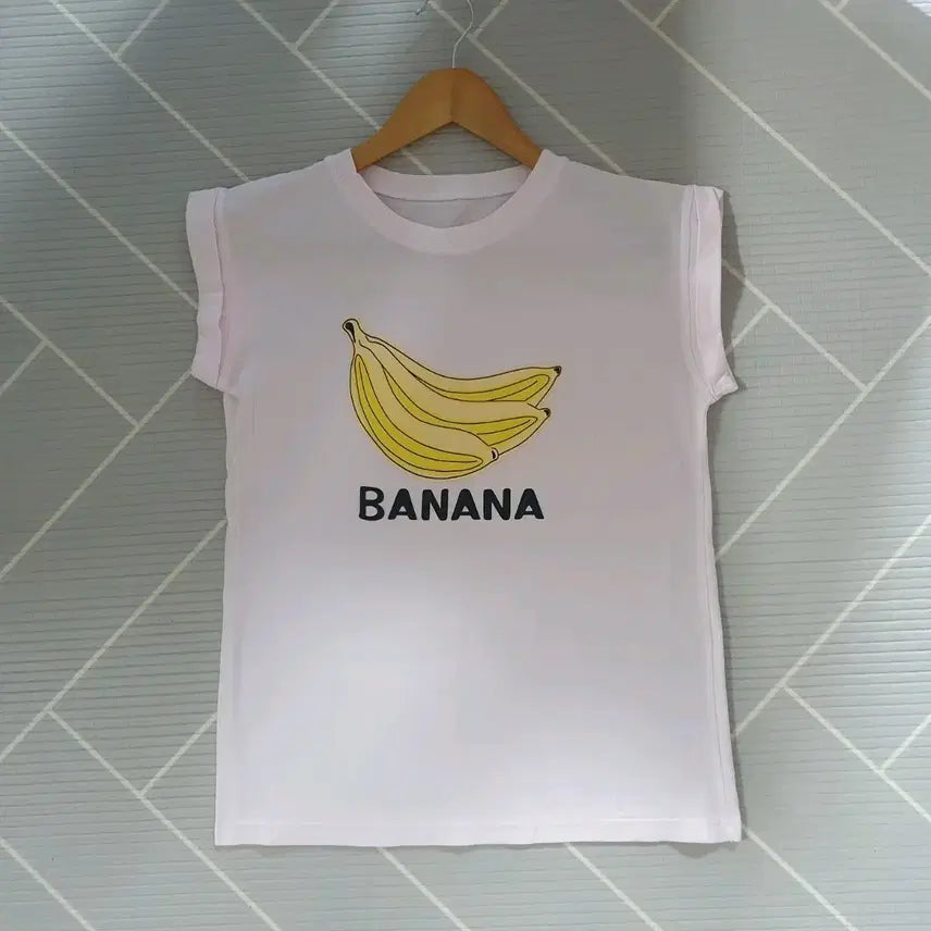 [BUNJANG] Banana Print Sleeveless T-shirt / .(1회착용)바나나 프린팅 민소매 티셔츠.나시티셔츠