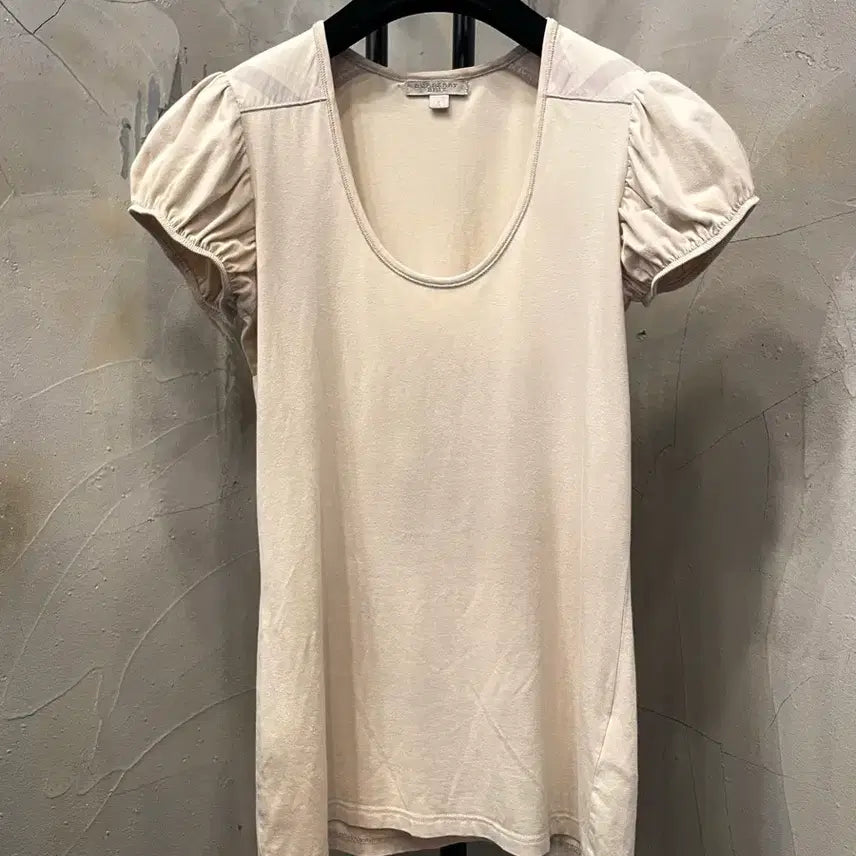 [SOLD OUT] 버버리 브릿 반팔티 퍼프 소매 S