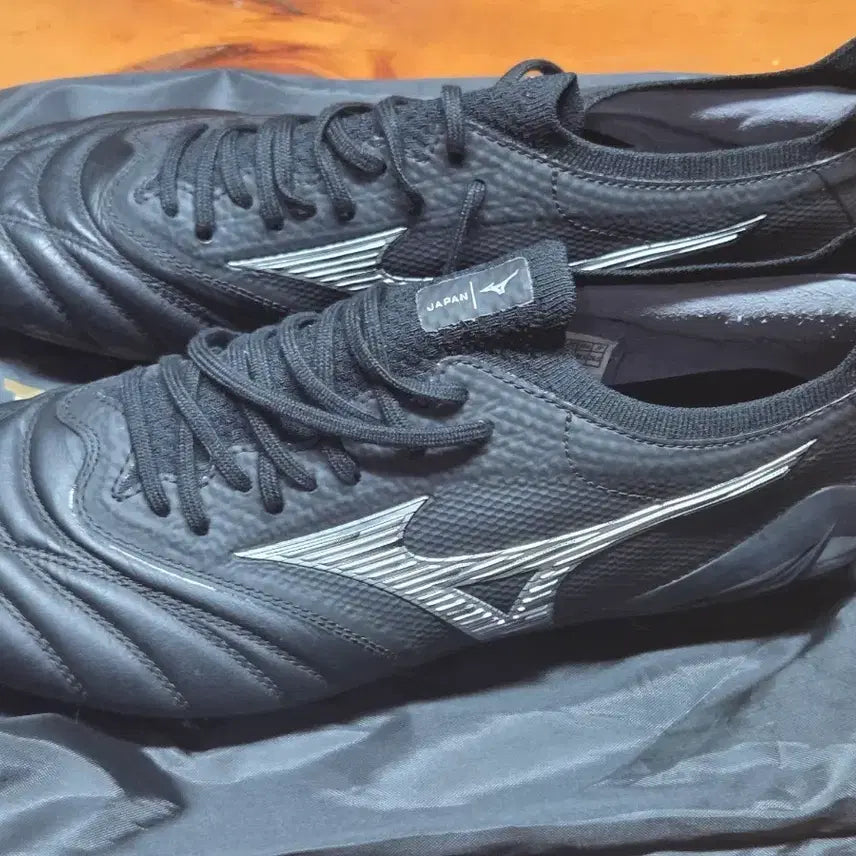 [BUNJANG] Mizuno Morelia Neo Japan Futsal Shoes Artificial Grass / 미즈노 모렐리아 네오 재팬 풋살화 인조잔디용