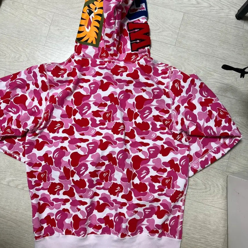 [SOLD OUT] 베이프 핑크 후드집업 / s