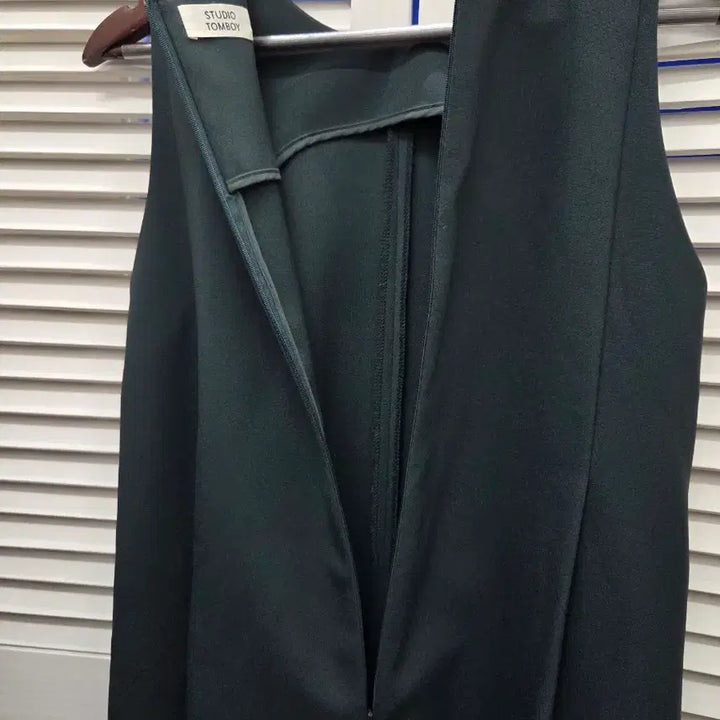 [SOLD OUT] 스튜디오톰보이 와이드핏 딥그린 점프수트