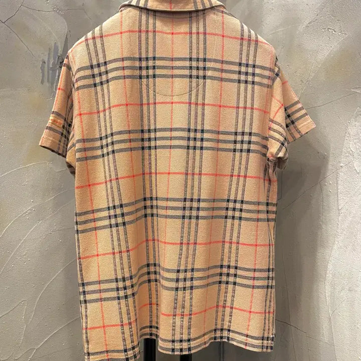 [SOLD OUT] 버버리 노바체크 카라티 66