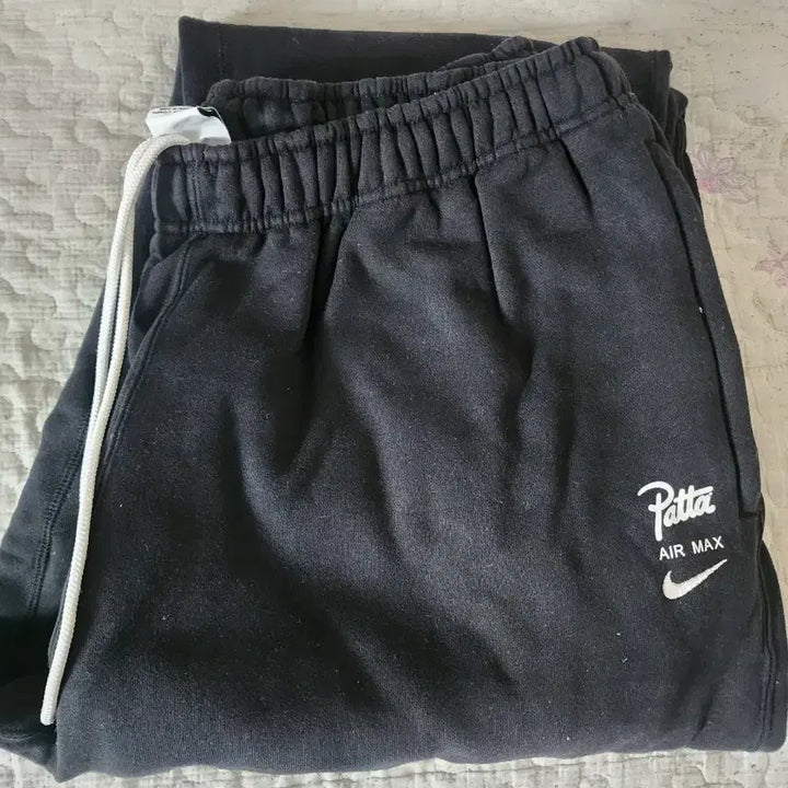 [BUNJANG] Nike x Patta Wave Five Jogging Pants Black (XXL) / 나이키 x 파타 웨이브 파이브 조깅 팬츠 블랙(XXL 사이즈)