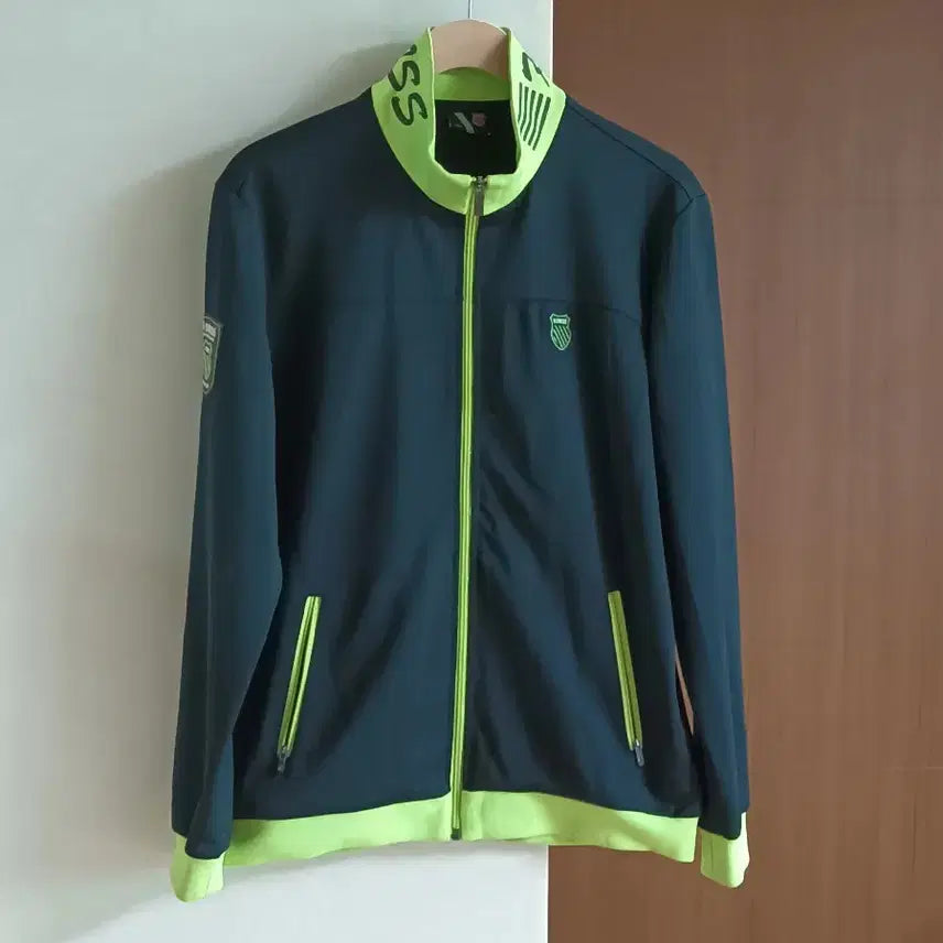 [BUNJANG] K-Swiss Training Suit Set (Size 100) / K-Swiss 트레이닝복 세트 100