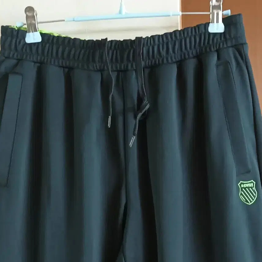 [BUNJANG] K-Swiss Training Suit Set (Size 100) / K-Swiss 트레이닝복 세트 100