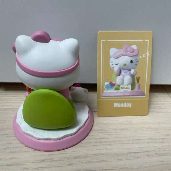 [BUNJANG] Hello Kitty Lovely Week Monday Figure / 헬로키티 러블리 위크 요일 피규어 먼데이 월요일