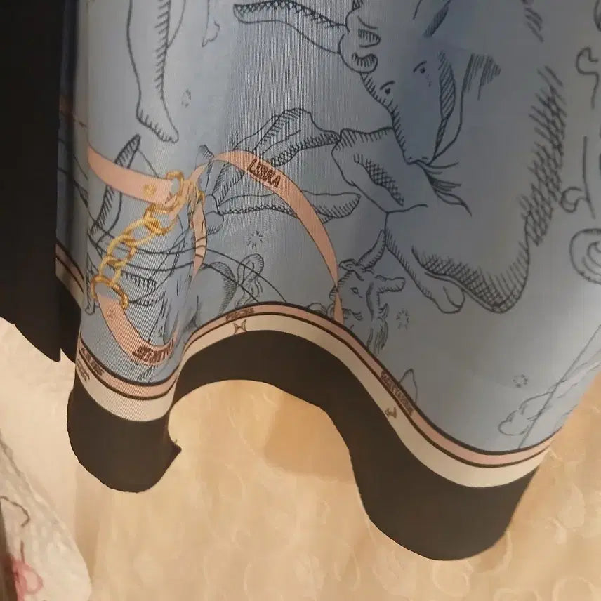 [SOLD OUT] 잇미샤 블랙스커트 별자리. 25. 여름용