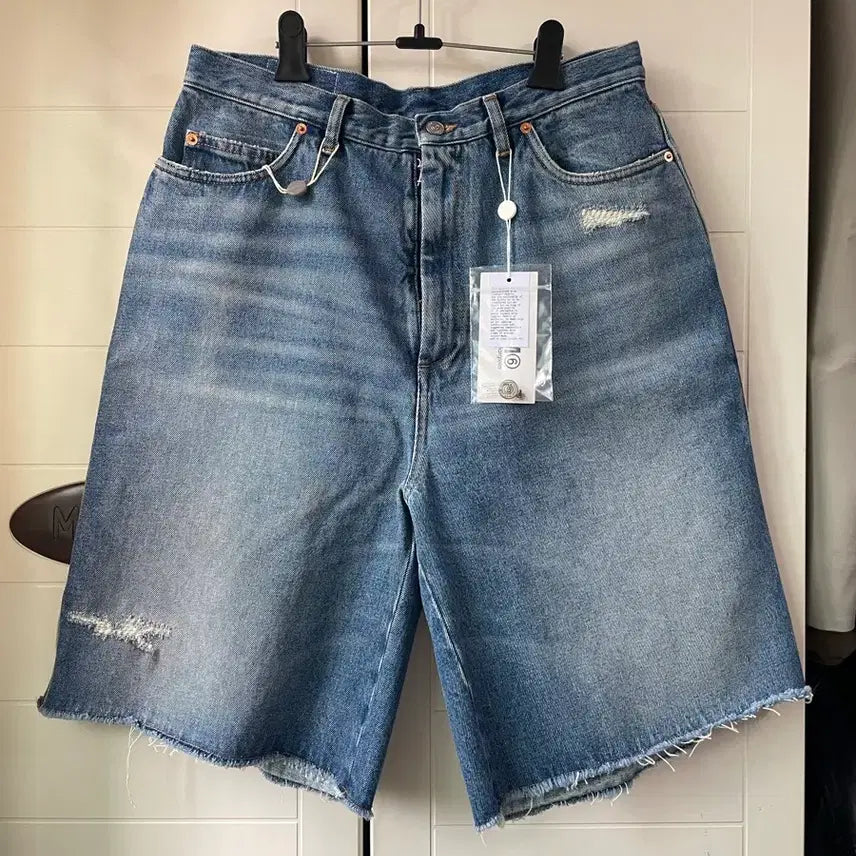 [SOLD OUT] [32] MM6 메종 마르지엘라 데님 버뮤다 쇼츠 새제품