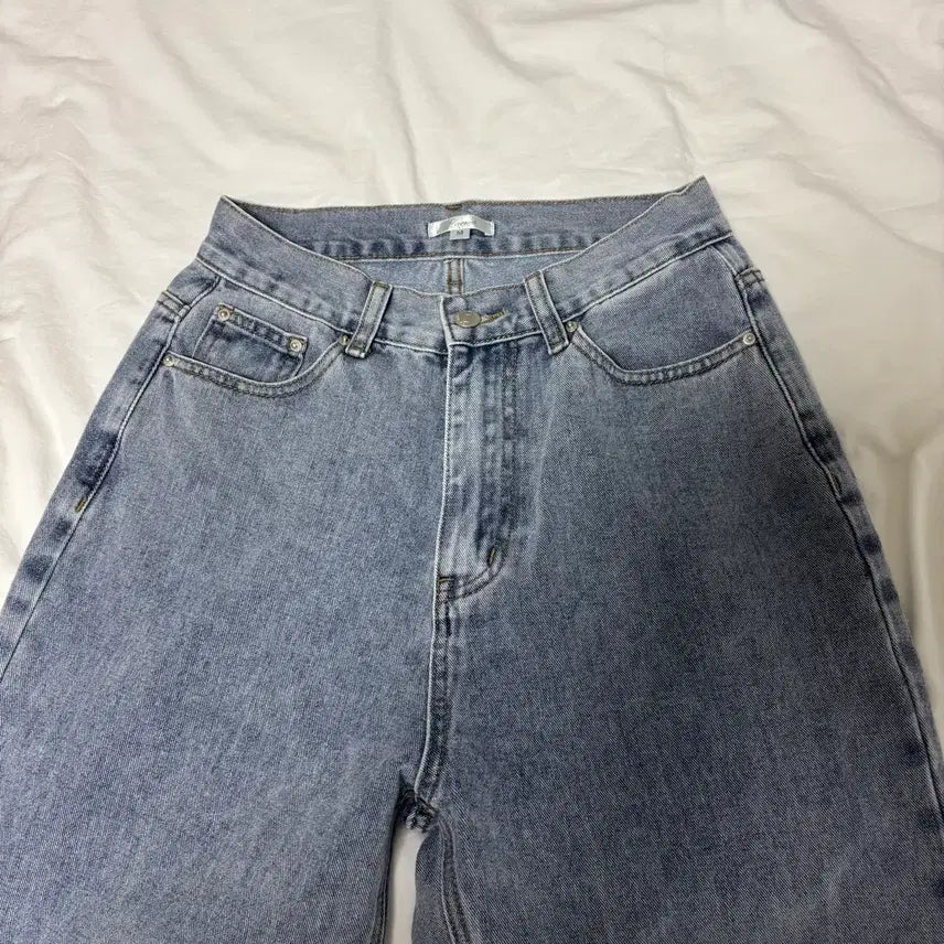 [BUNJANG] Jennio Z Logo Wide Denim Pants / 제니오 Z로고 와이드 데님 팬츠