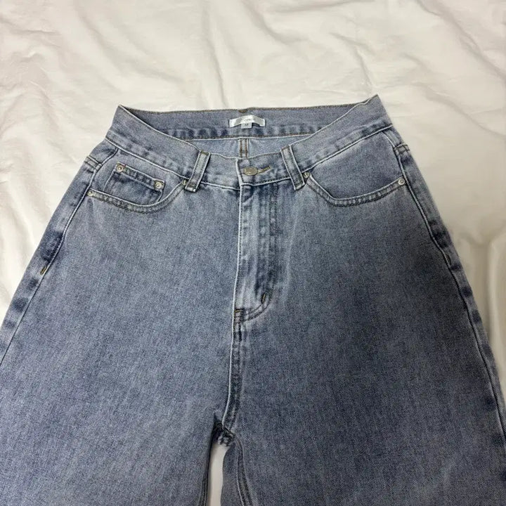 [BUNJANG] Jennio Z Logo Wide Denim Pants / 제니오 Z로고 와이드 데님 팬츠