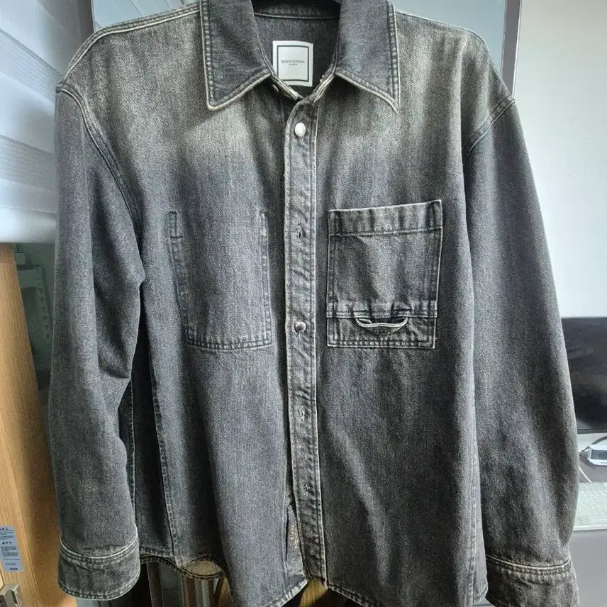 [BUNJANG] Wooyoungmi 25SS Grey Washed Denim Back-logo Shirt / 우영미 25SS 그레이 워싱 데님 백로그 셔츠 50