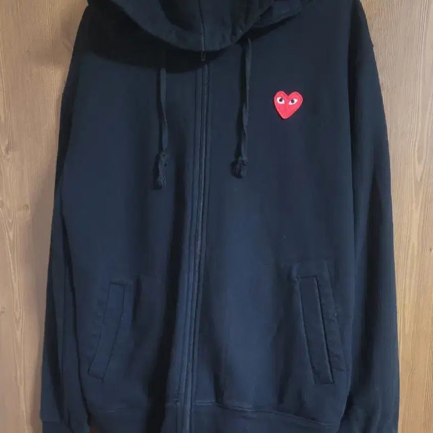 [SOLD OUT] 꼼데가르송 블랙 하트 후드집업