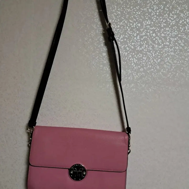 [BUNJANG] Metrociti Pink Crossbody Bag / 메트로시티 핑크 크로스백