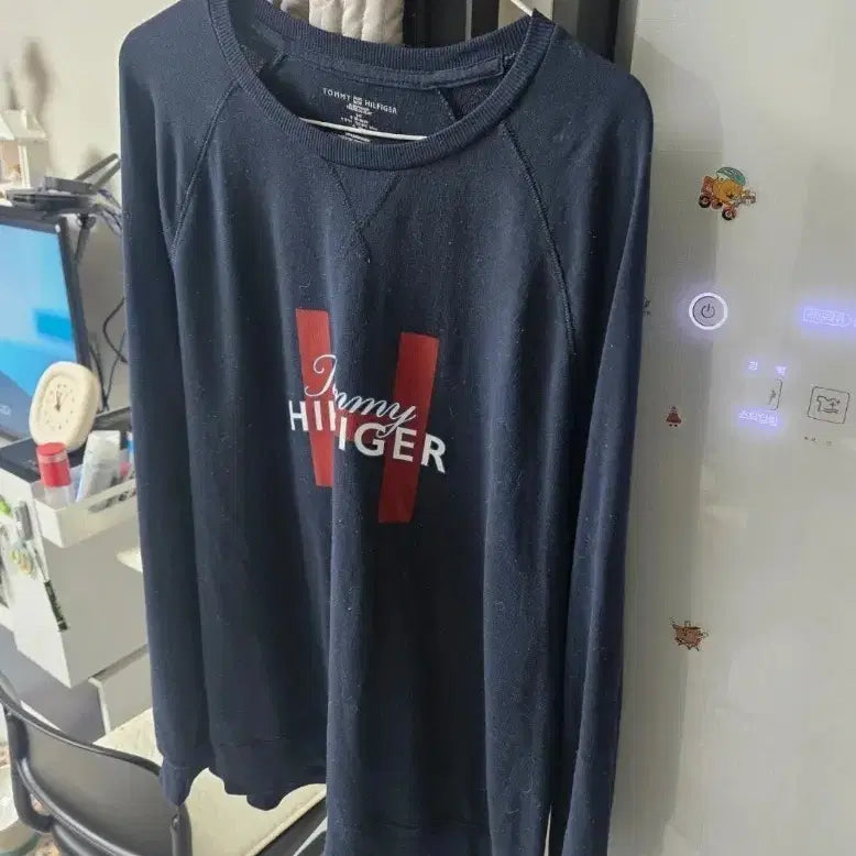 [SOLD OUT] 타미힐피거 네이비 맨투맨 티셔츠