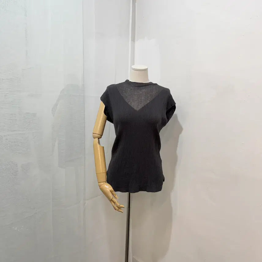 [BUNJANG] Deco Pleated Sleeveless Knit Blouse / Deco 플리츠 주름 나시니트 블라우스 3561
