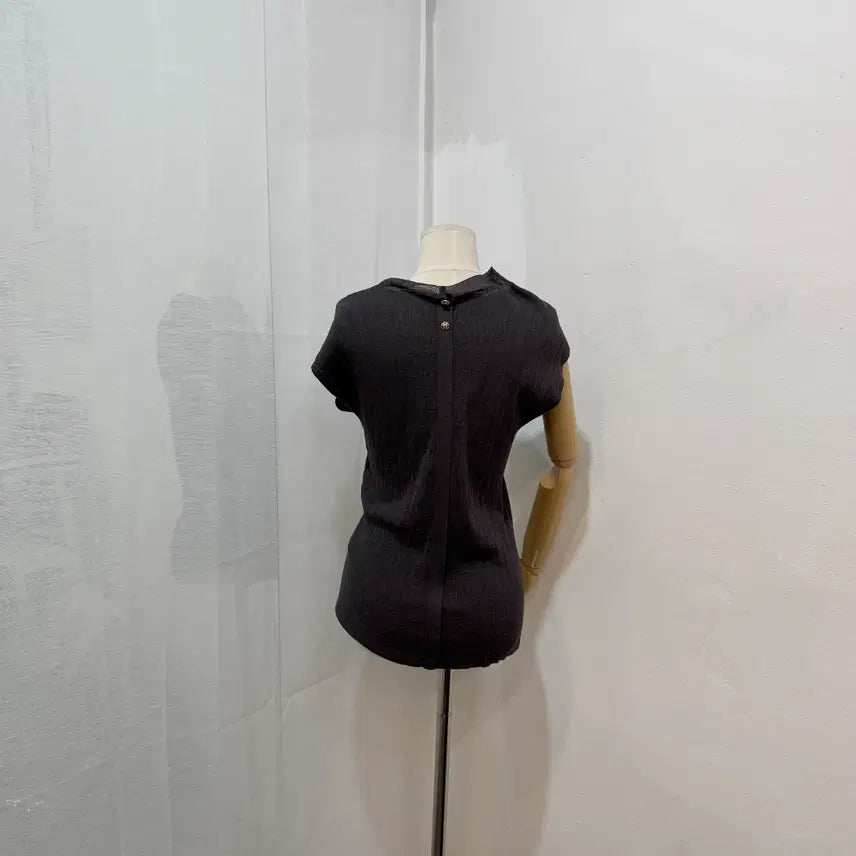 [BUNJANG] Deco Pleated Sleeveless Knit Blouse / Deco 플리츠 주름 나시니트 블라우스 3561