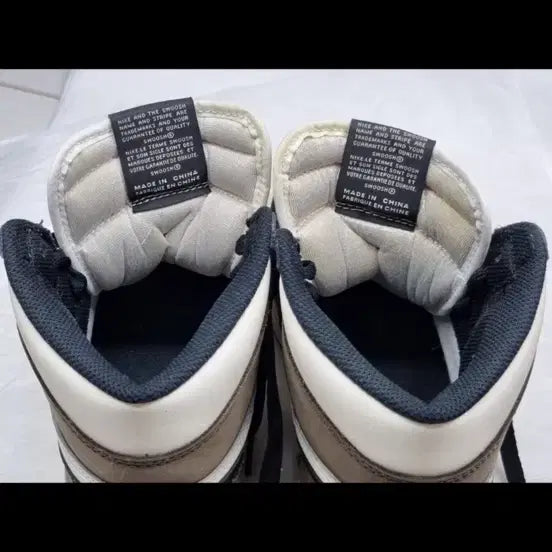 [BUNJANG] Jordan 1 Retro High OG Dark Mocha Sneakers / 조던 1 레트로 하이 OG 다크 모카 260