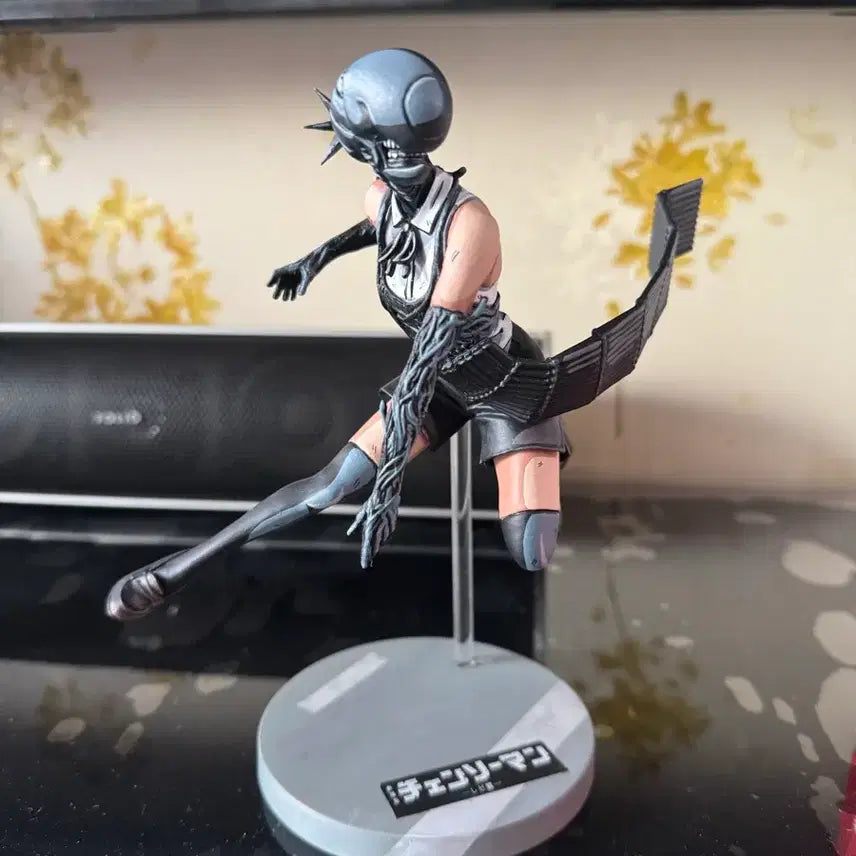 [BUNJANG] Chain saw Man Re-painted Figure / 체인소맨 밤 피규어 리페인트 제일복권 b상