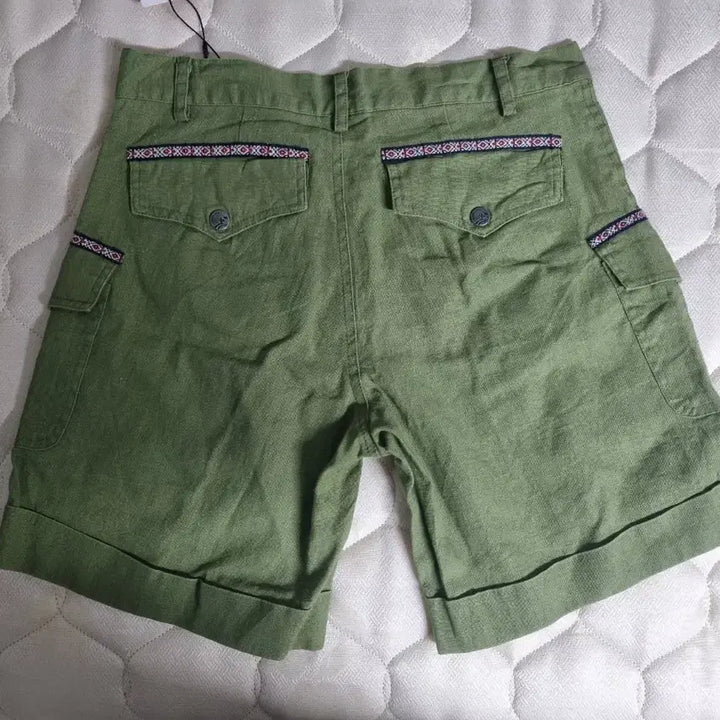 [SOLD OUT] TITICACA 올리브 그린 패턴 포켓 반바지