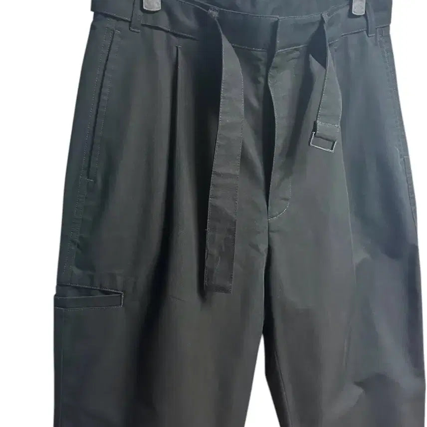 [BUNJANG] In Silence Belted Semi-Wide Chino Pants Black M / 인사일런스 벨티드 원턱 세미와이드 치노 팬츠 블랙 M