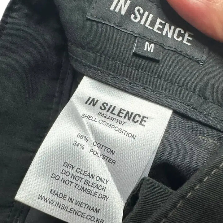 [BUNJANG] In Silence Belted Semi-Wide Chino Pants Black M / 인사일런스 벨티드 원턱 세미와이드 치노 팬츠 블랙 M