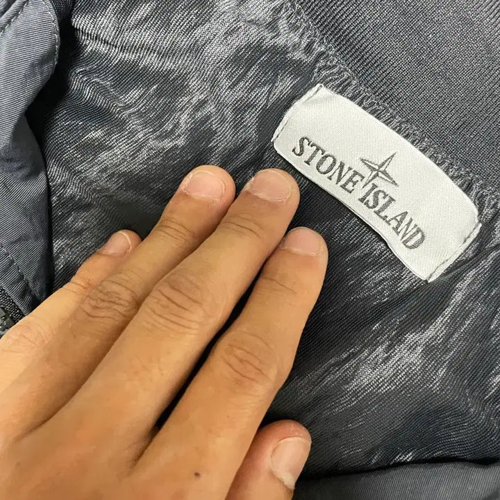 [SOLD OUT] [xl] 25ss 스톤아일랜드 크링클랩스 바람막이 소프트쉘 다크그레이