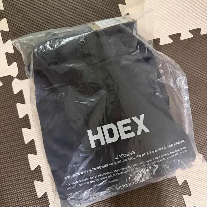 [SOLD OUT] HDEX 테이프 매쉬 트랙 자켓 XL 차콜