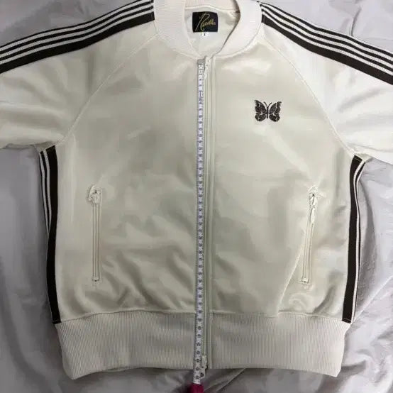 [SOLD OUT] 니들스 x b-shop 트랙자켓 (별주) size 1